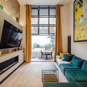 Appartement de Luxe à 2 Chambres à Coucher