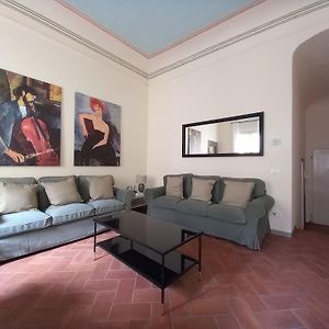 Appartement à 4 Chambres à Coucher