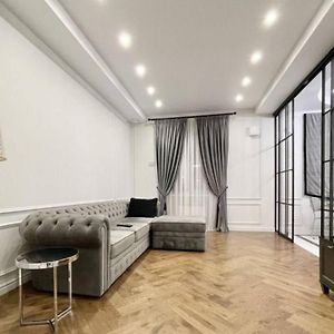 Appartement à 3 Chambres à Coucher