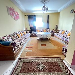 Appartement à 2 Chambres à Coucher