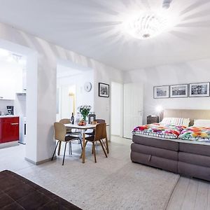 Appartement à 2 Chambres à Coucher