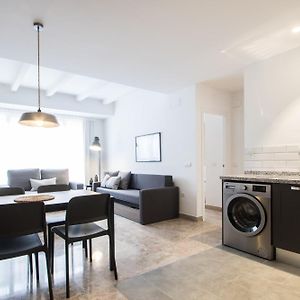 Appartement à 3 Chambres à Coucher