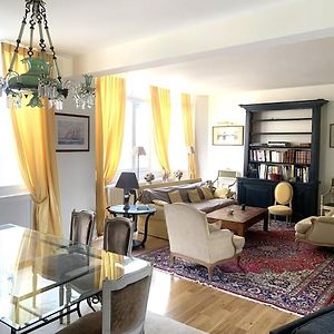 Appartement à 3 Chambres à Coucher