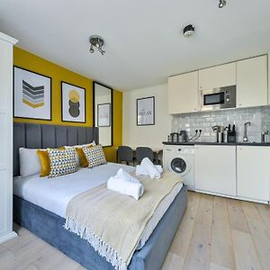 Cosy Farringdon Apartments