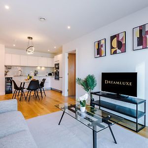 The Axium Suite- Free Parking, Near Station, City Center, Fast Wifi, Up To 6 People!