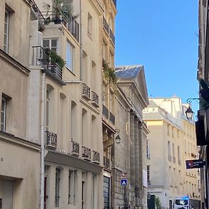 Aux Terrasses De La Lune