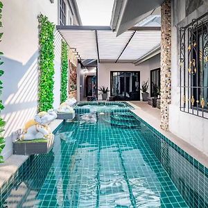 Villa à 3 Chambres à Coucher