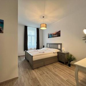 Appartement à 2 Chambres à Coucher