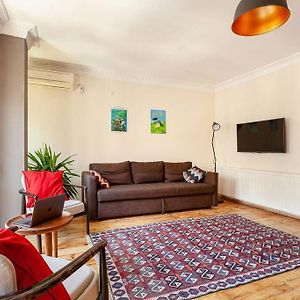 Central Location With 2 Bedrooms