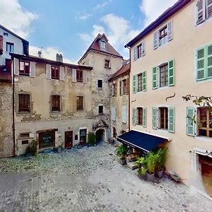 Appartement De Charme Au Coeur De La Vieille Ville
