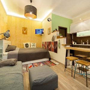 The Center Vintage & Hancrafted