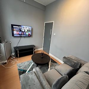 Appartement à 3 Chambres à Coucher