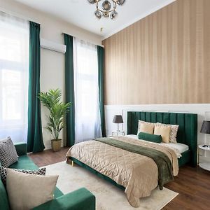 Appartement à 3 Chambres à Coucher
