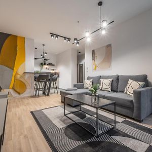 Condo With Balcony @ Downtown Budapest