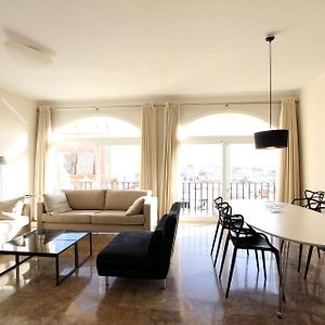 Appartement à 2 Chambres à Coucher