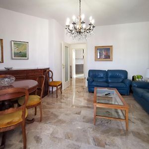 Appartement à 3 Chambres à Coucher