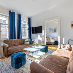 Appartement à 2 Chambres à Coucher