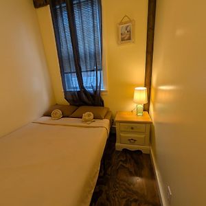 Chambre Budgétée Lit King-Size