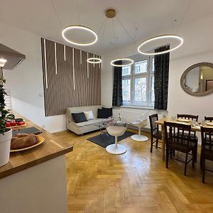 Karlin Oasis 2-Bedroom Apartment
