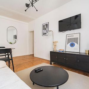 Appartement à 2 Chambres à Coucher