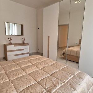 Felicia'S Apartment