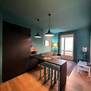 Room With Private Balcony On The Dora River