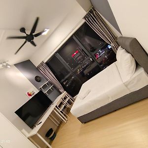 Appartement à 4 Chambres à Coucher