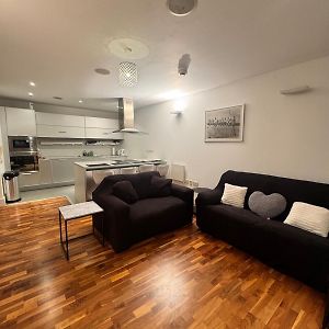 Appartement à 2 Chambres à Coucher