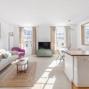 Appartement à 2 Chambres à Coucher
