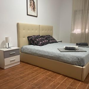 Appartement à 3 Chambres à Coucher