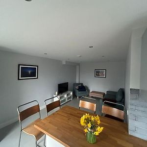 Appartement à 3 Chambres à Coucher