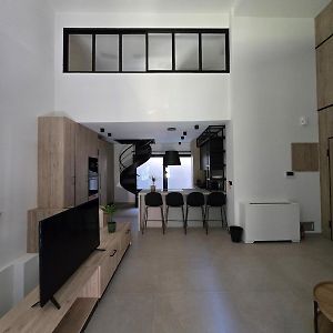 Appartement à 2 Chambres à Coucher