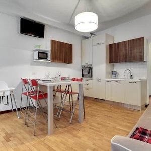 Appartement à 3 Chambres à Coucher