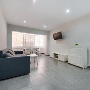 Appartement à 3 Chambres à Coucher