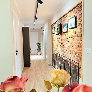 Appartement à 3 Chambres à Coucher