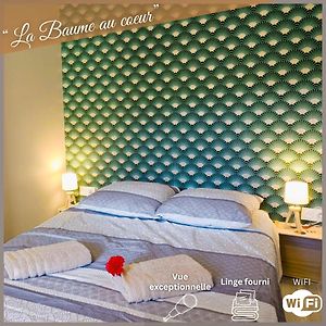 Studio Lit King-Size