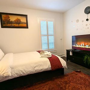 Cozy Room With Private Kitchen, Private Bathroom