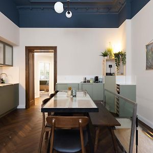 Appartement à 3 Chambres à Coucher