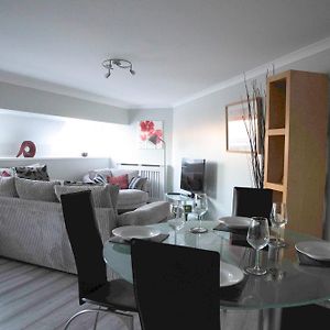 Appartement à 2 Chambres à Coucher