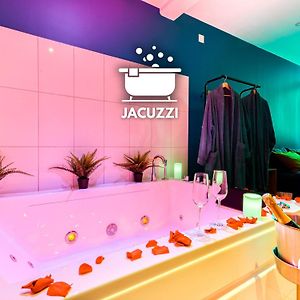 NOUVEAU Superbe appartement avec JACUZZI