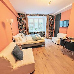 Zizkov Studio -004-