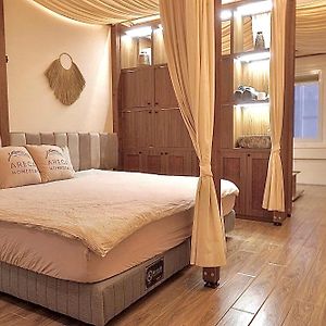 Private Bathroom King Room