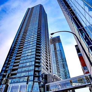 Spectacular Skyline Views - Downtown Montreal - Luxury Condo & Penthouse