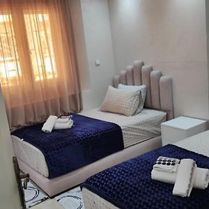 Appartement à 2 Chambres à Coucher