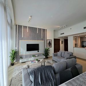 Burj Vista Downtown Near To Dubai Mall - 2Bhk