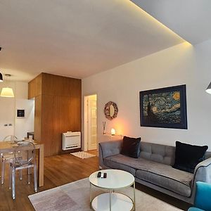 Appartement de Luxe à 2 Chambres à Coucher