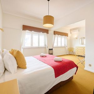 Appartement à 3 Chambres à Coucher