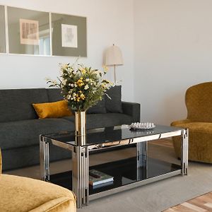Appartement à 2 Chambres à Coucher