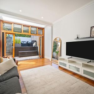 Spacious Glebe Luxe House 2Br, 2Ba, Free Lockable Parking And Entertainer'S Kitchen
