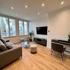 Appartement à 2 Chambres à Coucher